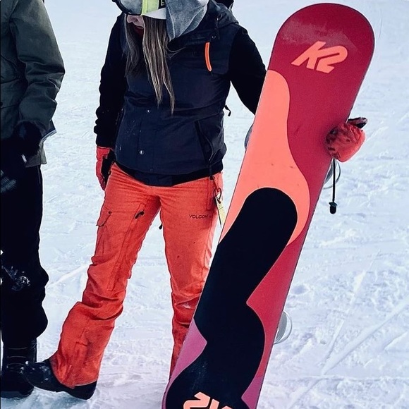 Volcom snowsuit - Picture 2 of 3